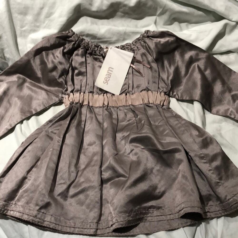 Seam 4t taupe top NWT